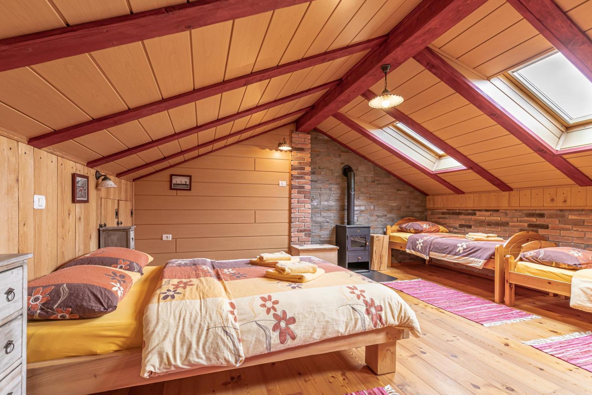 House Na Meji With Sauna - Happy Rentals Pivka Exterior photo